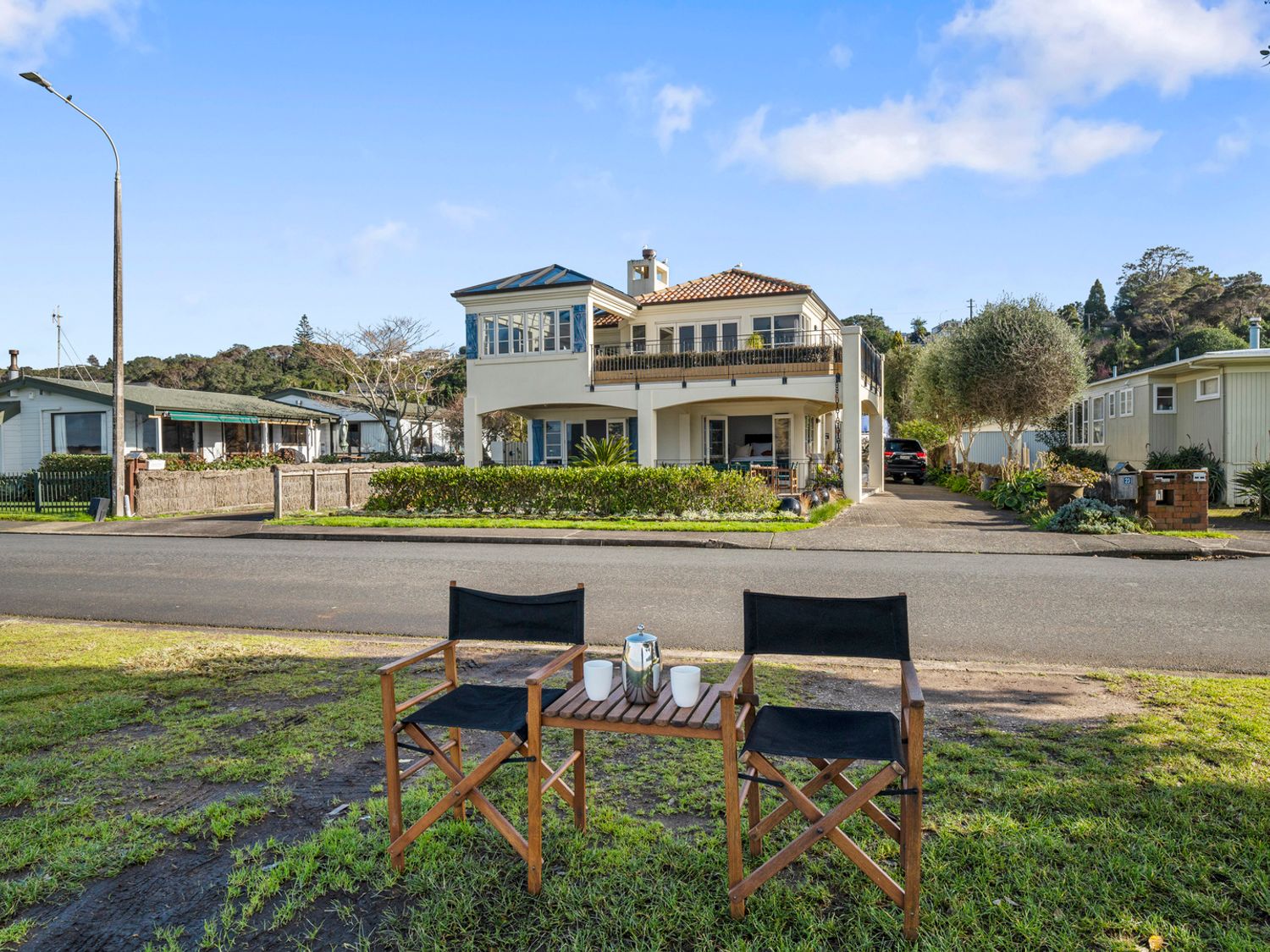 Beachfront Beauty exterior viewed across Arkles Strand