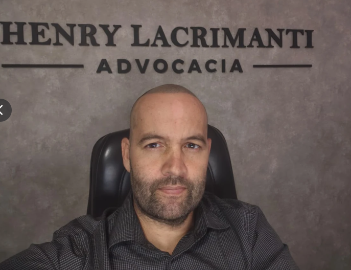 Dr. Henry Lacrimanti no escritório de advocacia