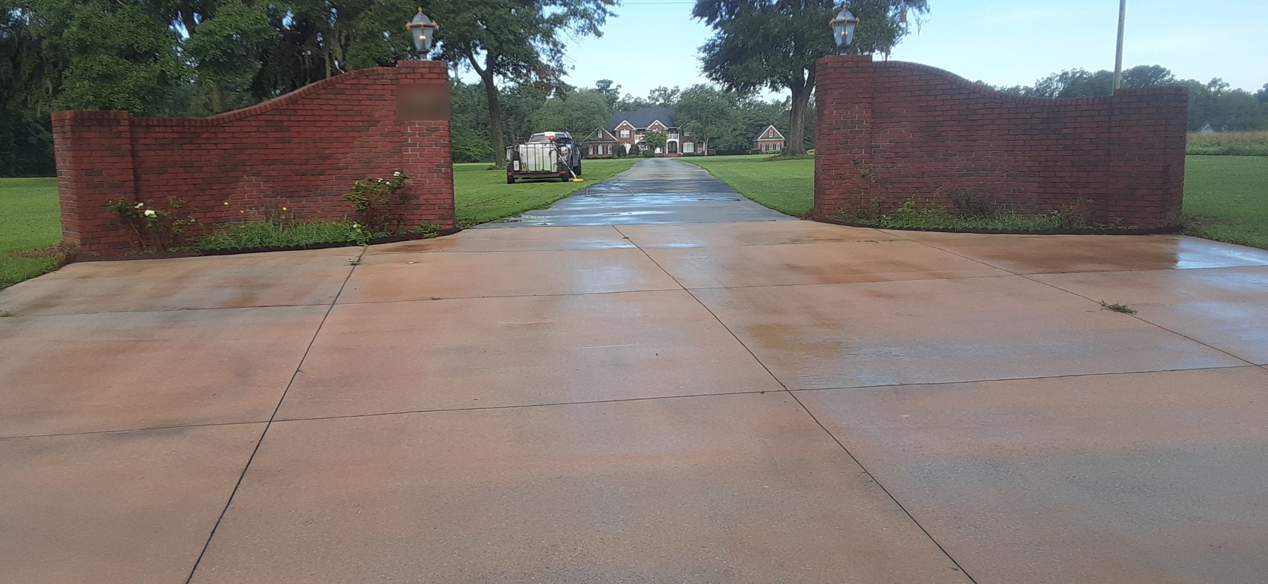Mr Power Clean Pressure Washing brick pillar estate entrance and driveway washing in South Georgia