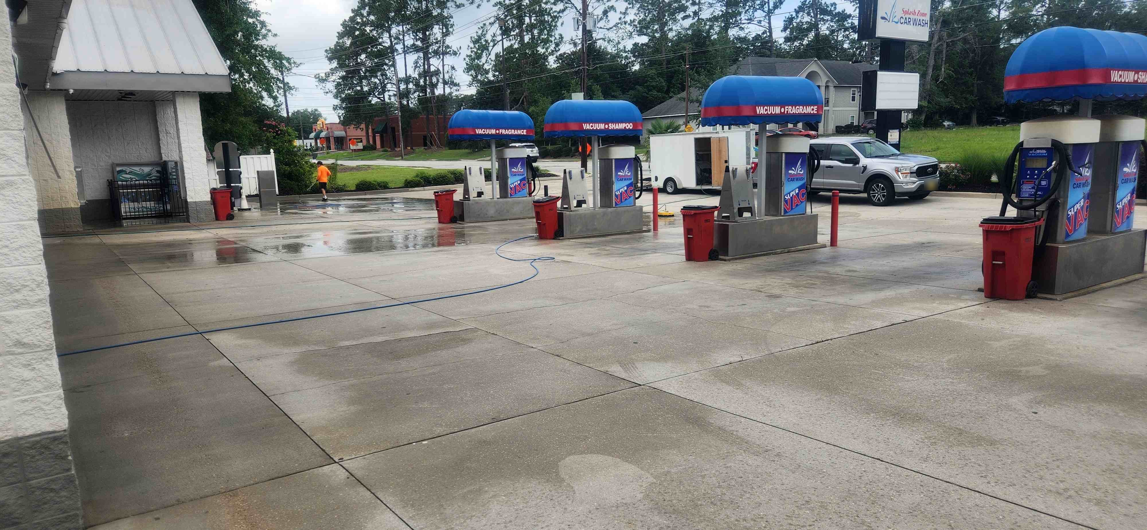 Mr Power Clean commercial concrete flatwork, drive lanes, and parking island washing in South Georgia