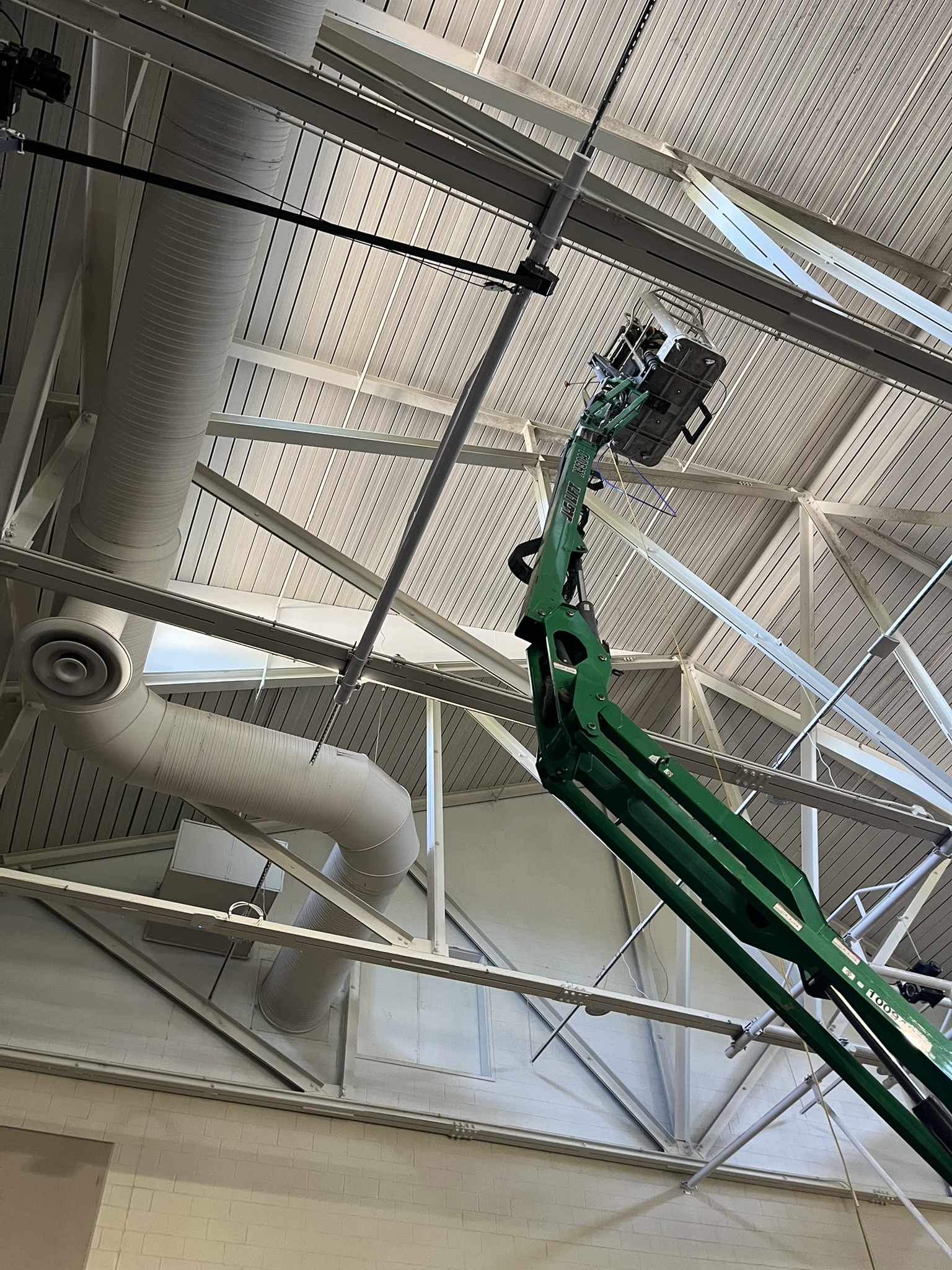 Full Ceiling Height & Mechanical Truss Traversal