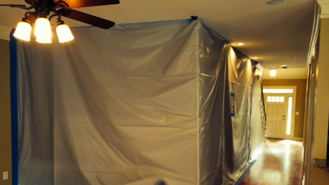 Full-Height Hallway & Ceiling Containment Full-Height Hallway & Ceiling Containment