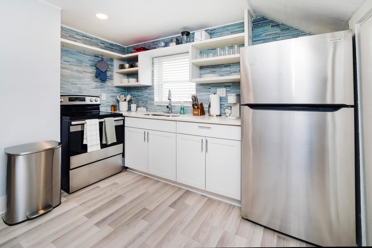 Dog-Friendly 1BR • Fenced Yard • Central St. Pete in Historic Uptown, St. Petersburg, FL