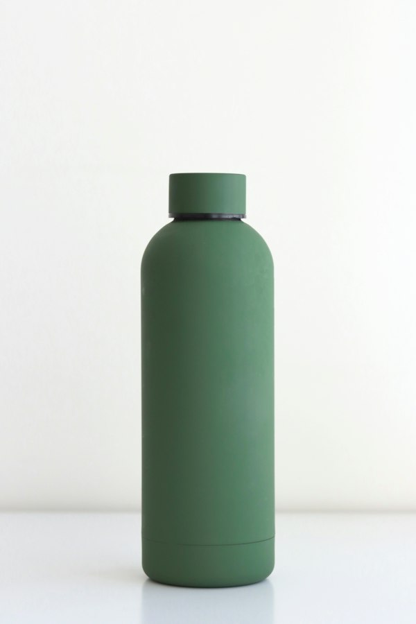 Portable Toddler Hydration Bottle with Temperature Indicator