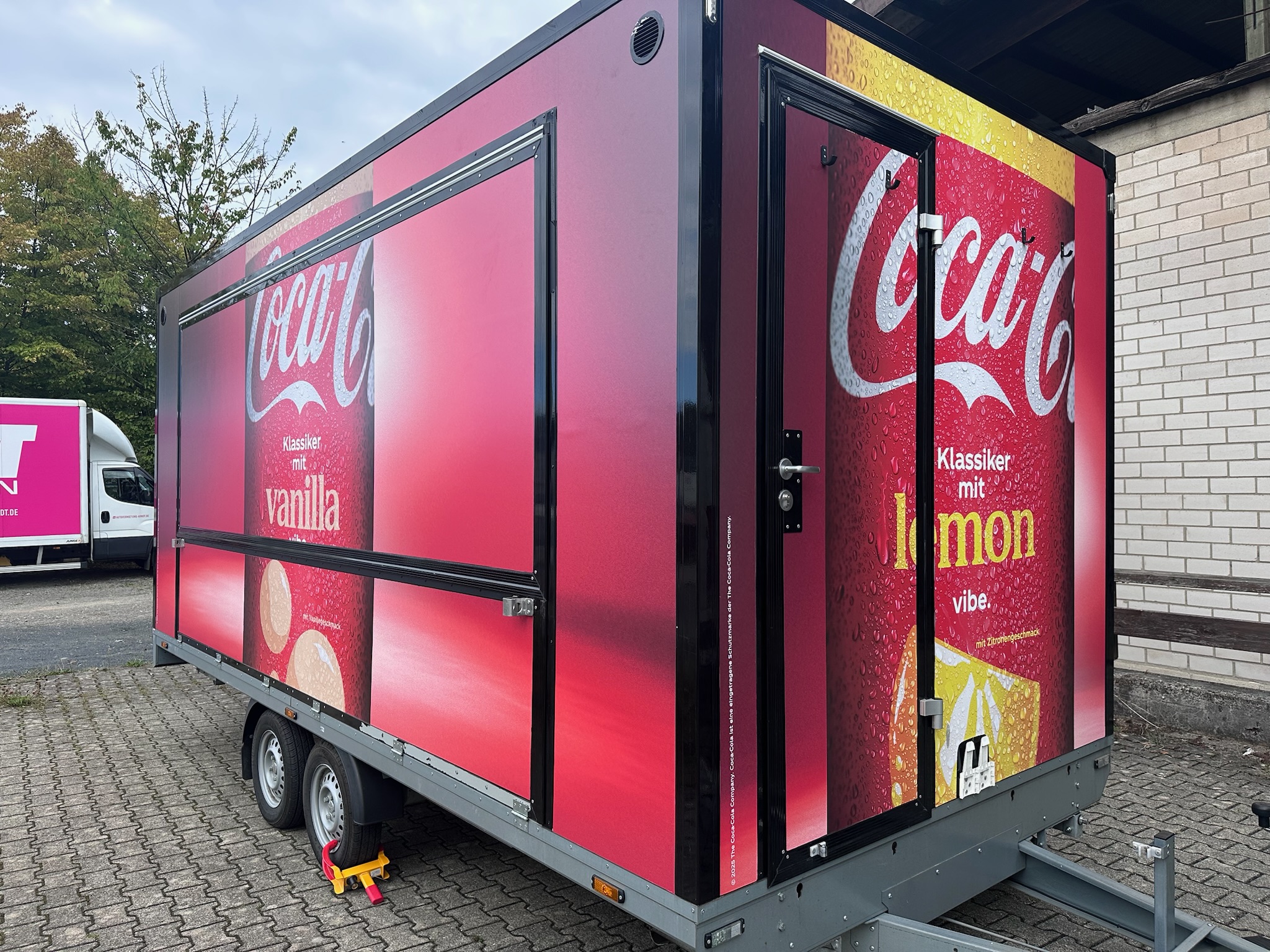 Lkw & Spezialfahrzeuge – nach der Folierung