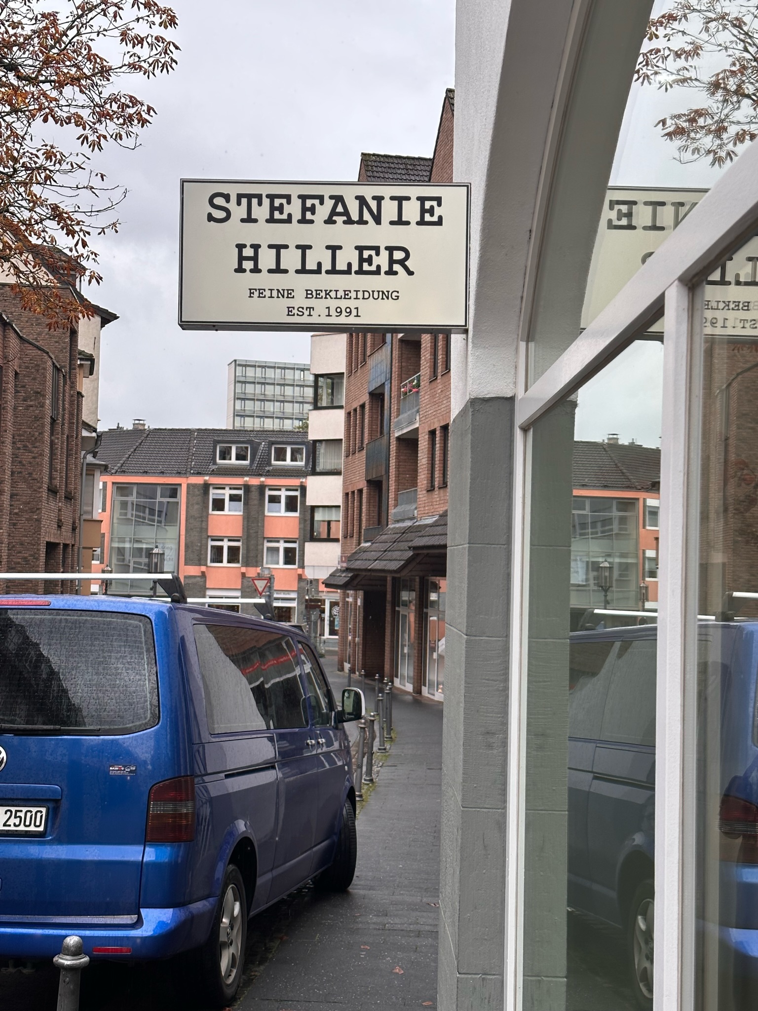 Schilder – Zustand nach der Folierung und Beschriftung durch Marzoll Werbe- und Folientechnik
