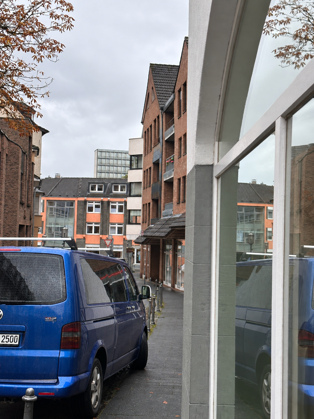 Schilder – Unauffälliges Fahrzeug oder Fläche vor der Folierung und Beschriftung