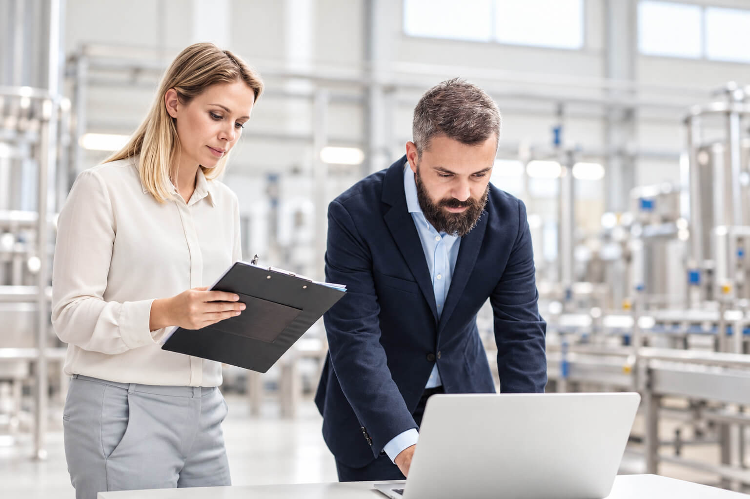 Profesionales en instalaciones de la industria agroalimentaria de Castilla y León