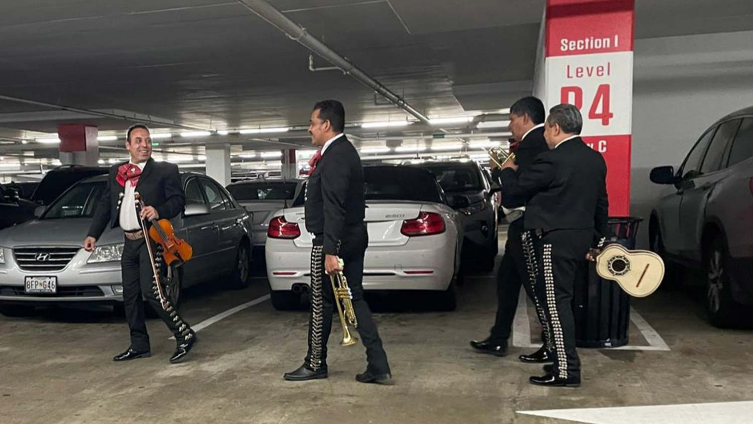 Llegada al evento · Mariachi Revelación
