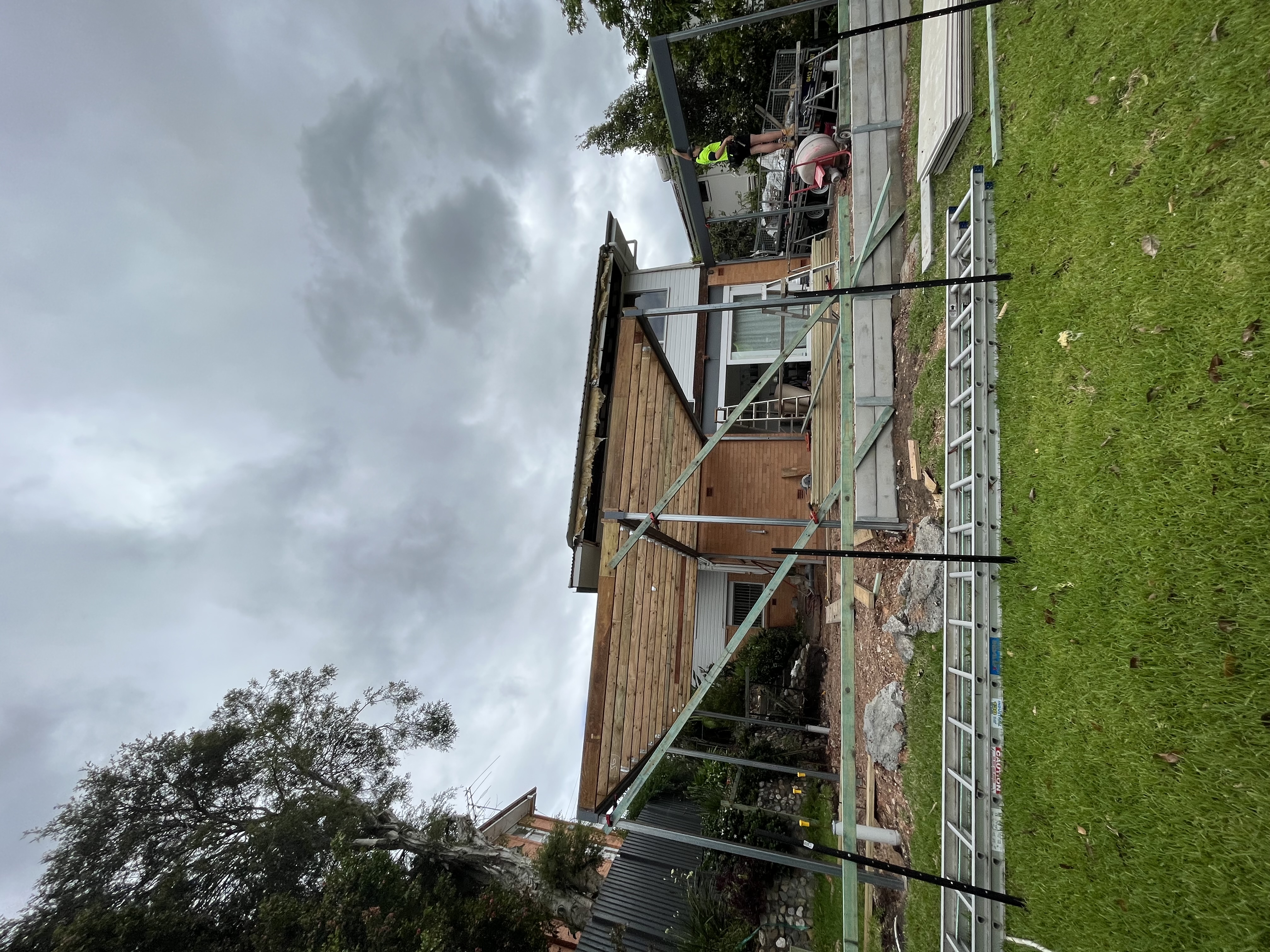 Denham St Tarragindi - Steel posts, ledger plate fixings & structural bracing for the expansive outdoor living extension
