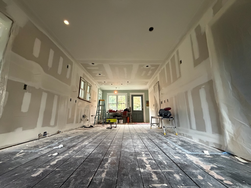 Complete Interior Drywall Installation & Joint Compound Feathering
