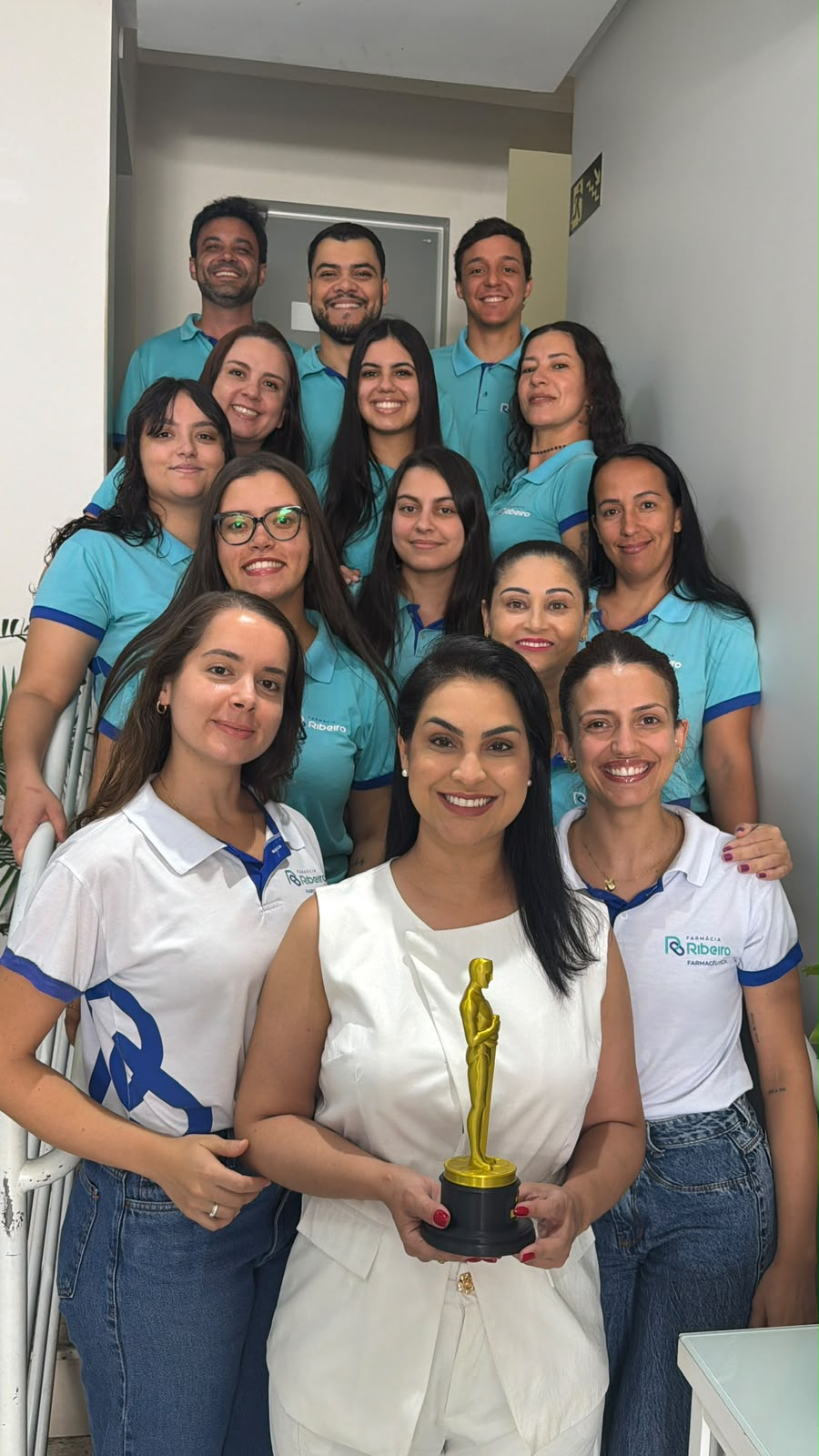Equipe premiada da Farmácia Ribeiro em Patos de Minas