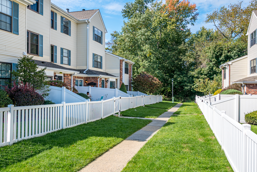 Landscaped Community Walkway