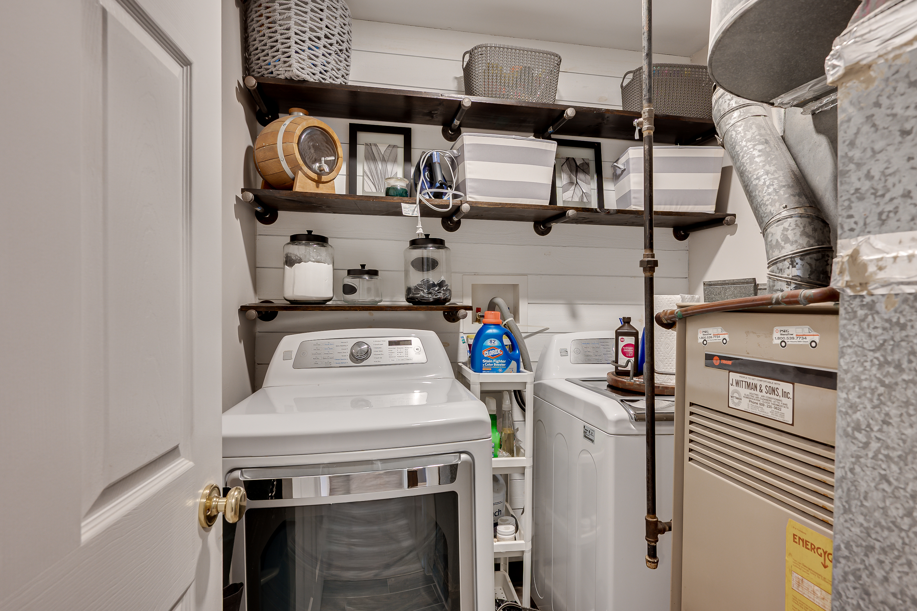 Laundry & Utility Room