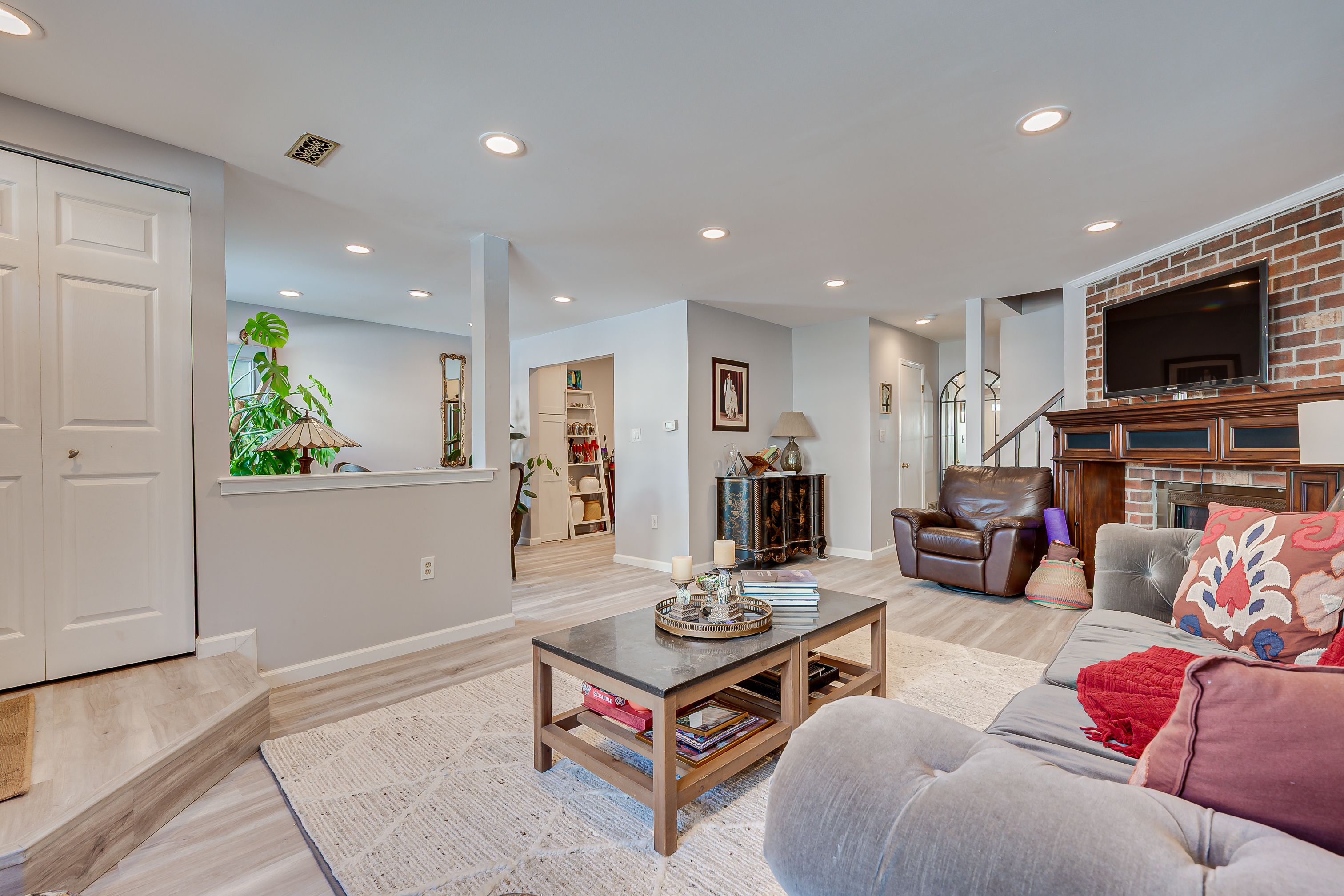 Raised Foyer & Main-Level Flow