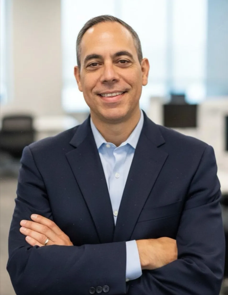 Luis Ruiz - Asesor de finanzas para negocios y bookkeeper