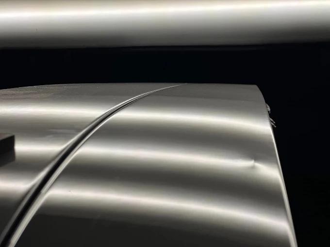 Panel Dent Under Reflection Lighting