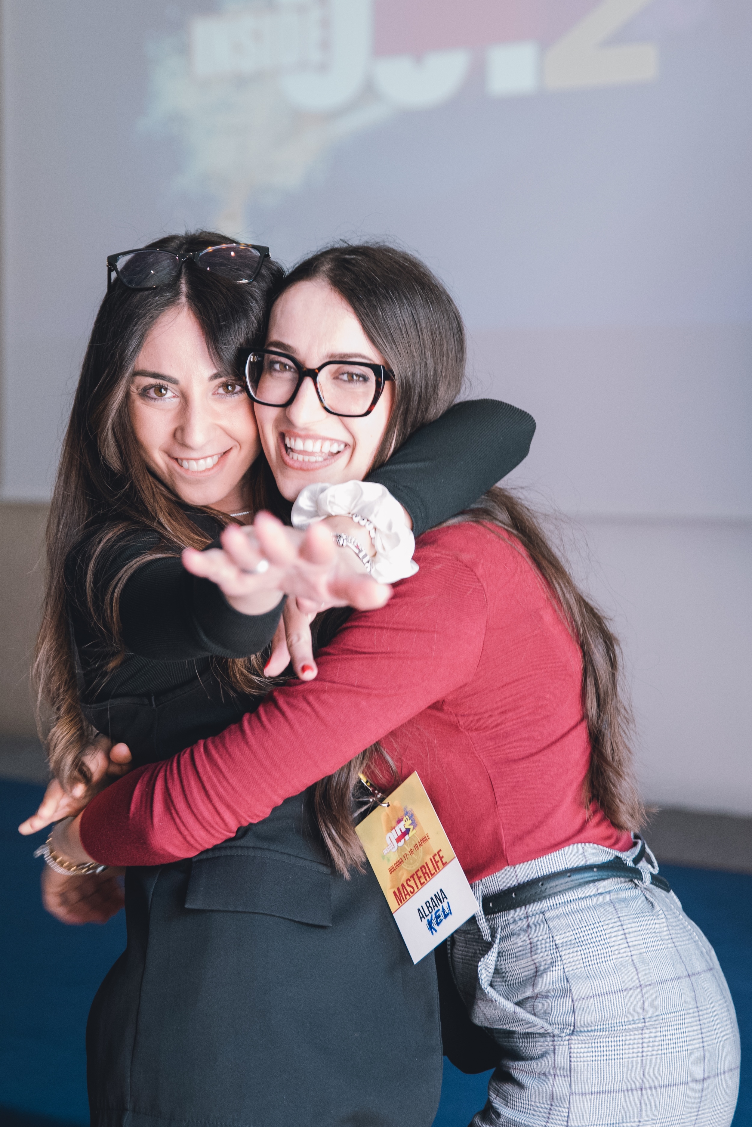 Community 107 e Lode — Amicizie autentiche e abbracci