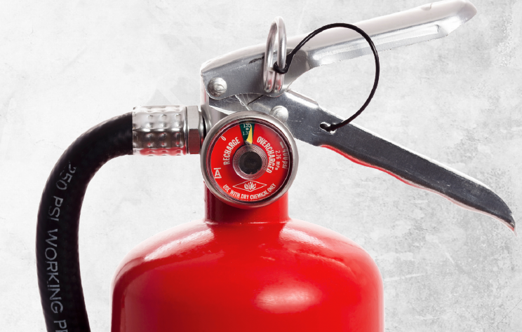 Inspeção técnica de extintores, teste de pressão e conformidade — RS Prevenção