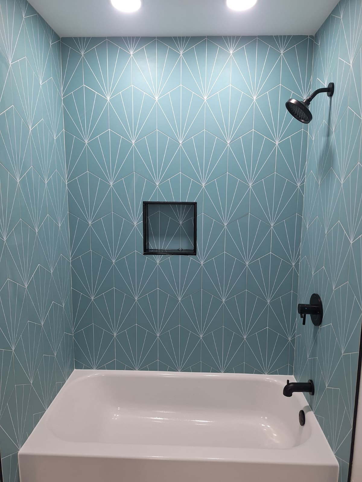 Art-Deco Teal Geometric Tub & Shower