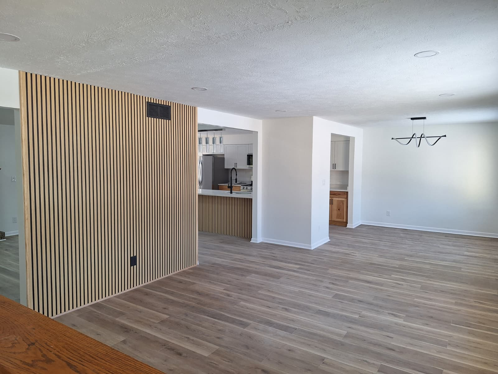 Open-Concept Living & Feature Wall