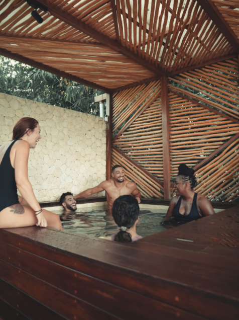 moments-ice-bath-social-recovery.webp