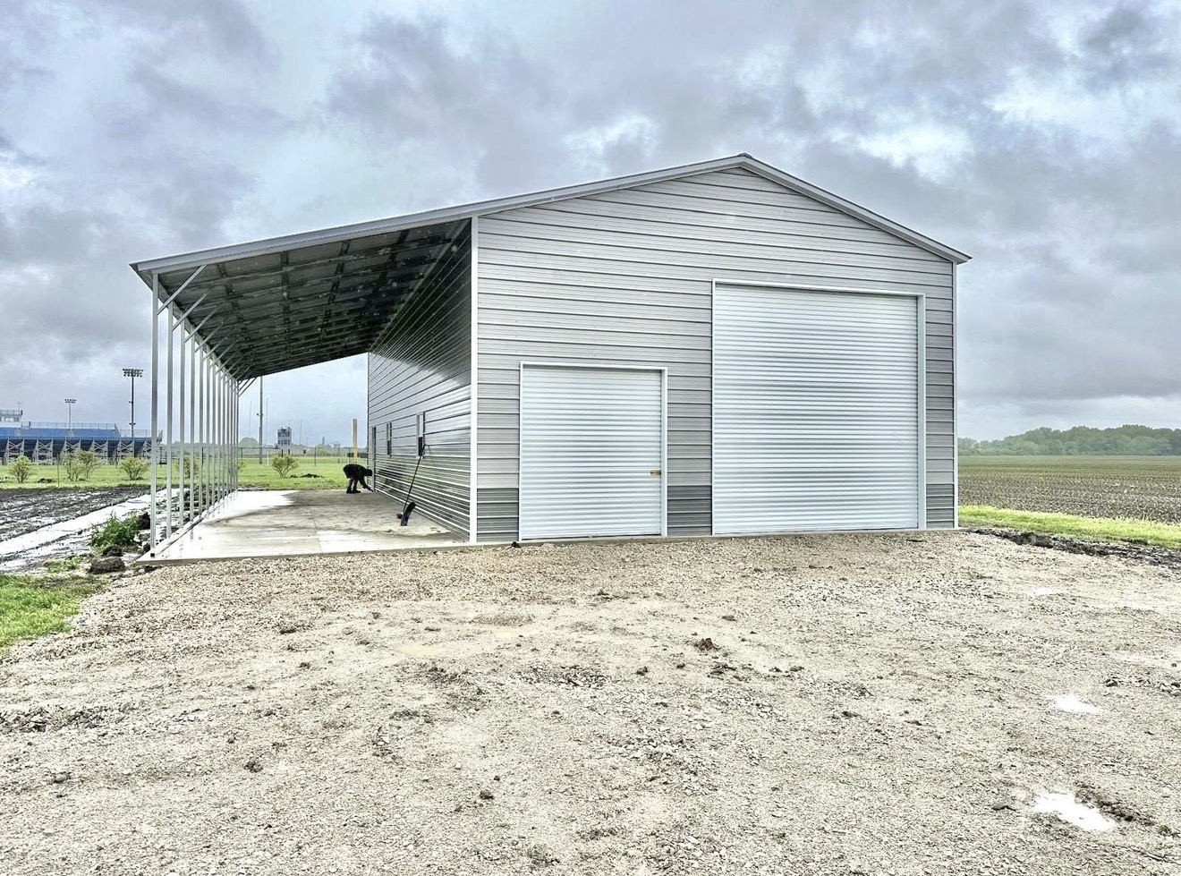 Workshop with Full-Length Covered Lean-To Porch