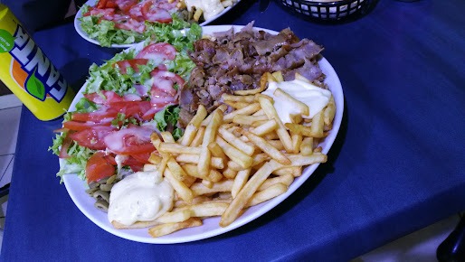 Assiette kebab et frites