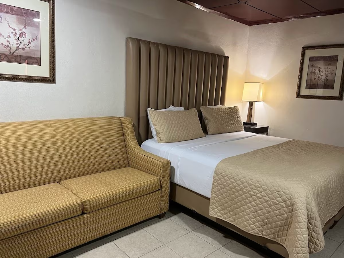 Stafford Lodge King Bed with Sleeper Sofa room