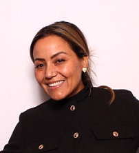 Fab, founder and mobile spray tan artist