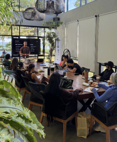 moments-resort-session-table.webp