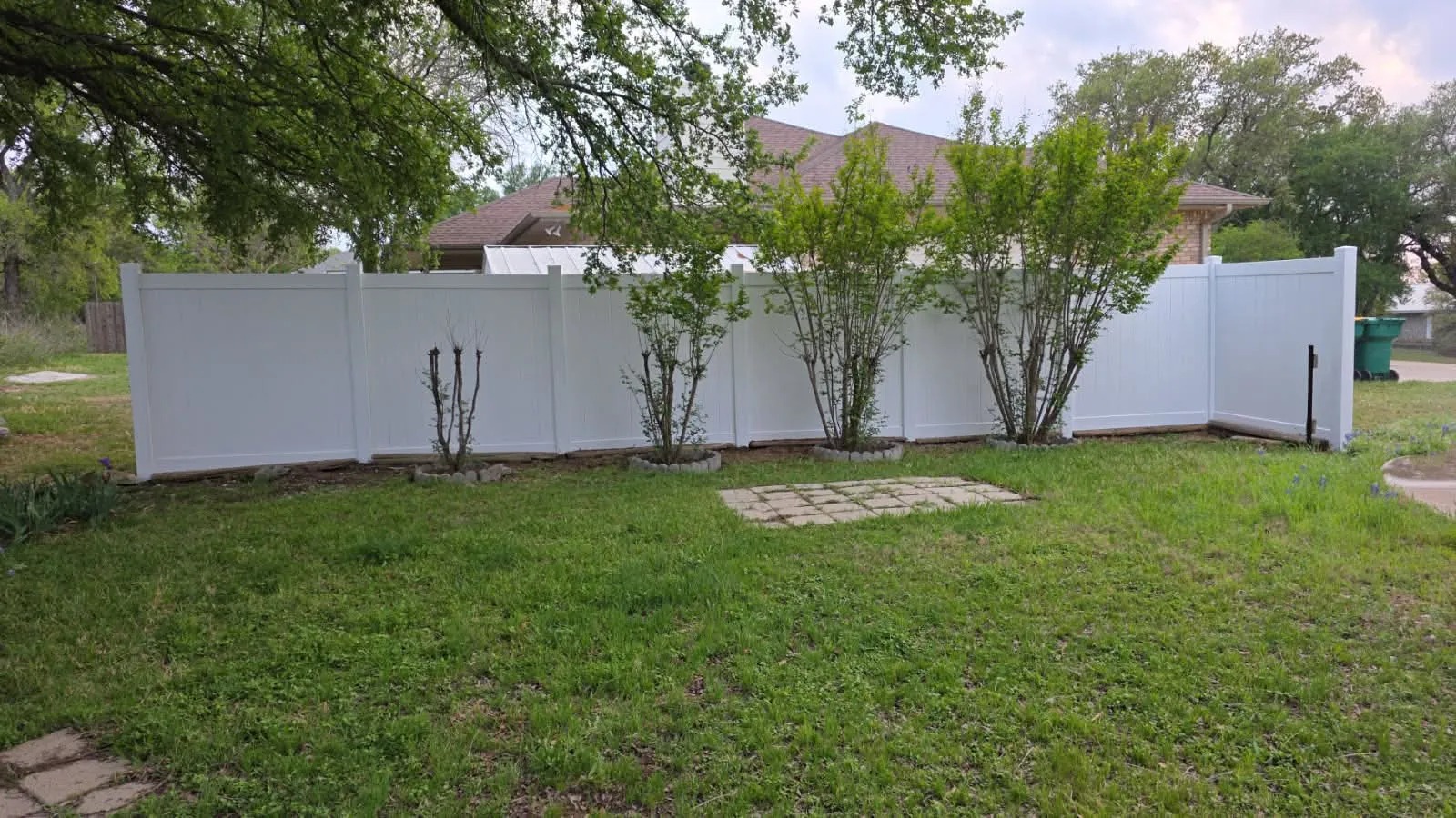 Residential White Vinyl Backyard Boundary Fence