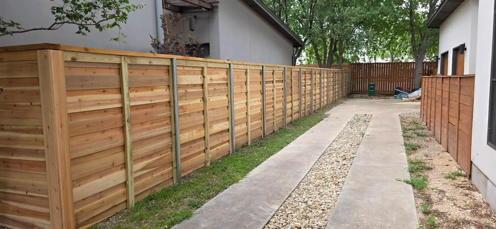 Round Rock Modern Cap and Trim Fence