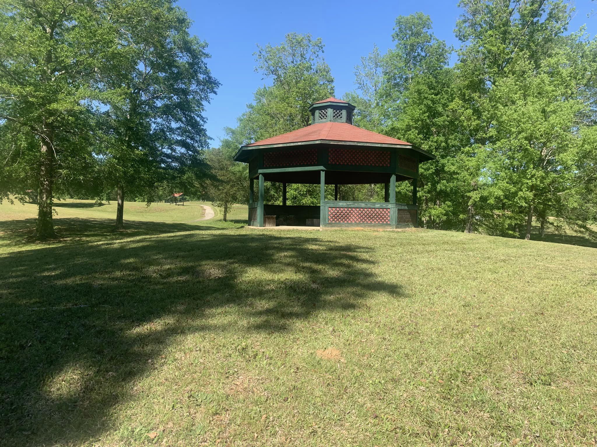 The gazebo and pond at River Hills Retreat, a setting for private events