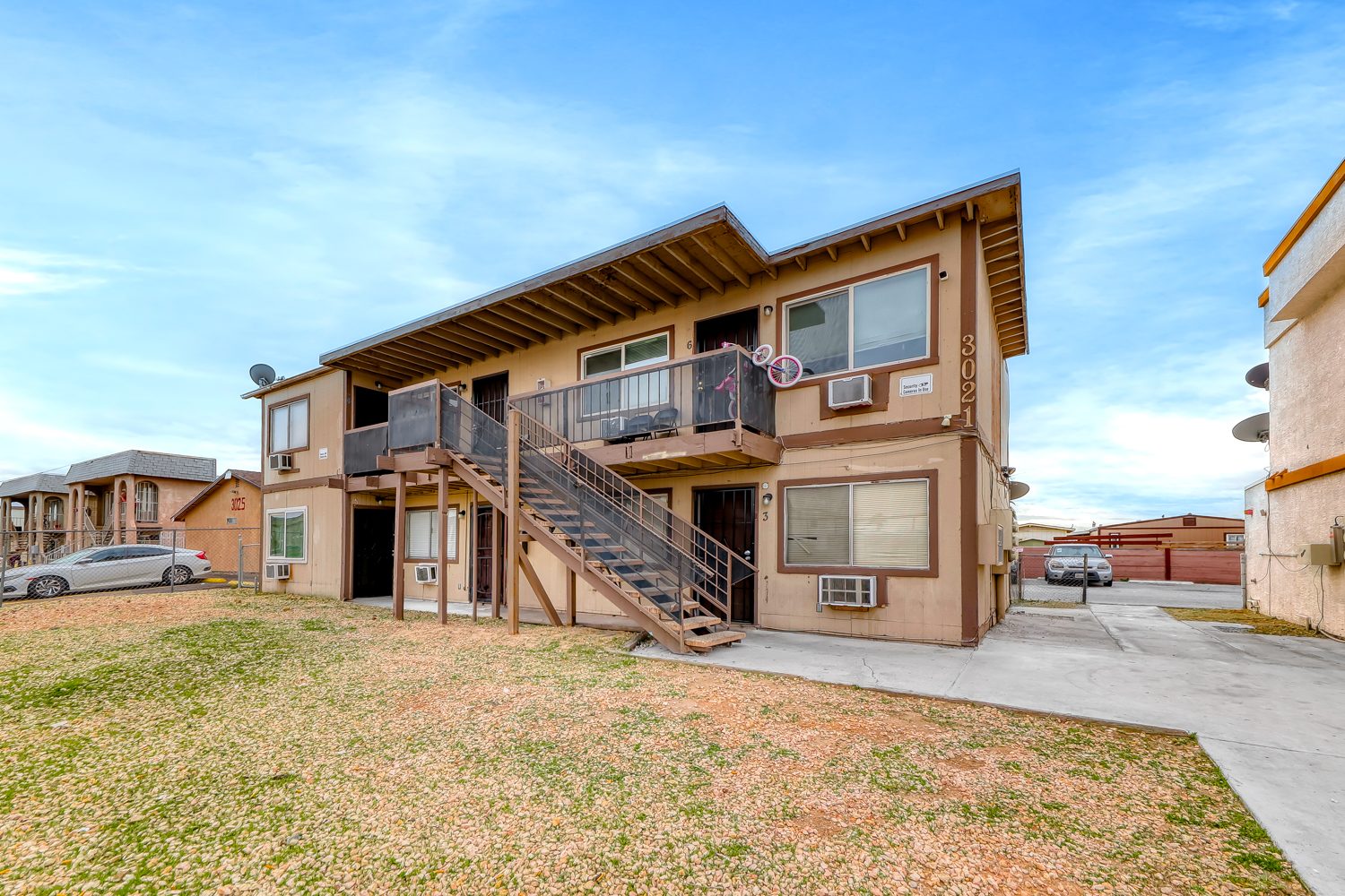 04_3021_building_front