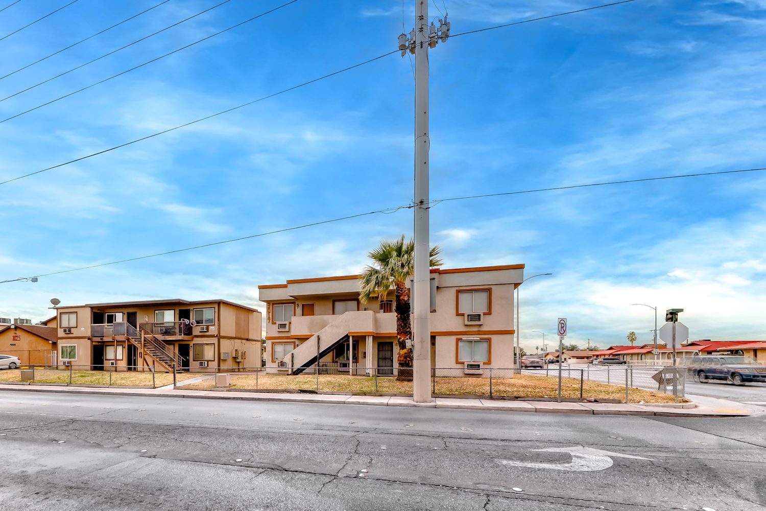 07_street_view_utility_pole
