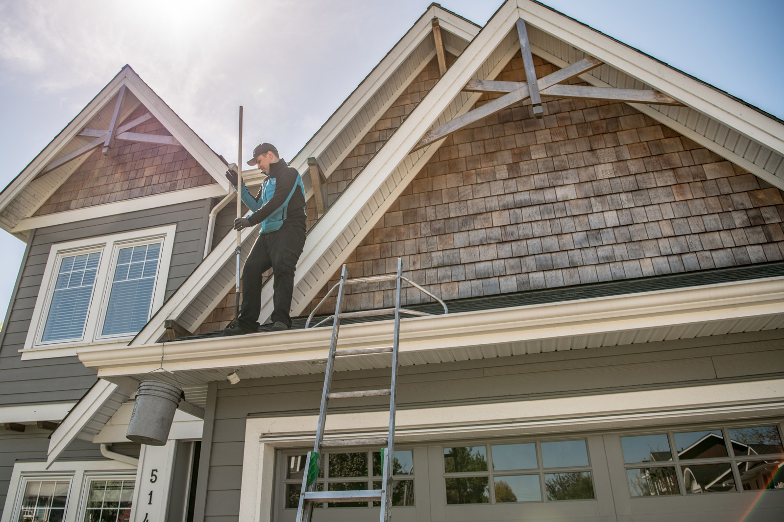 Gutter Cleaning by Shack Shine Barrie