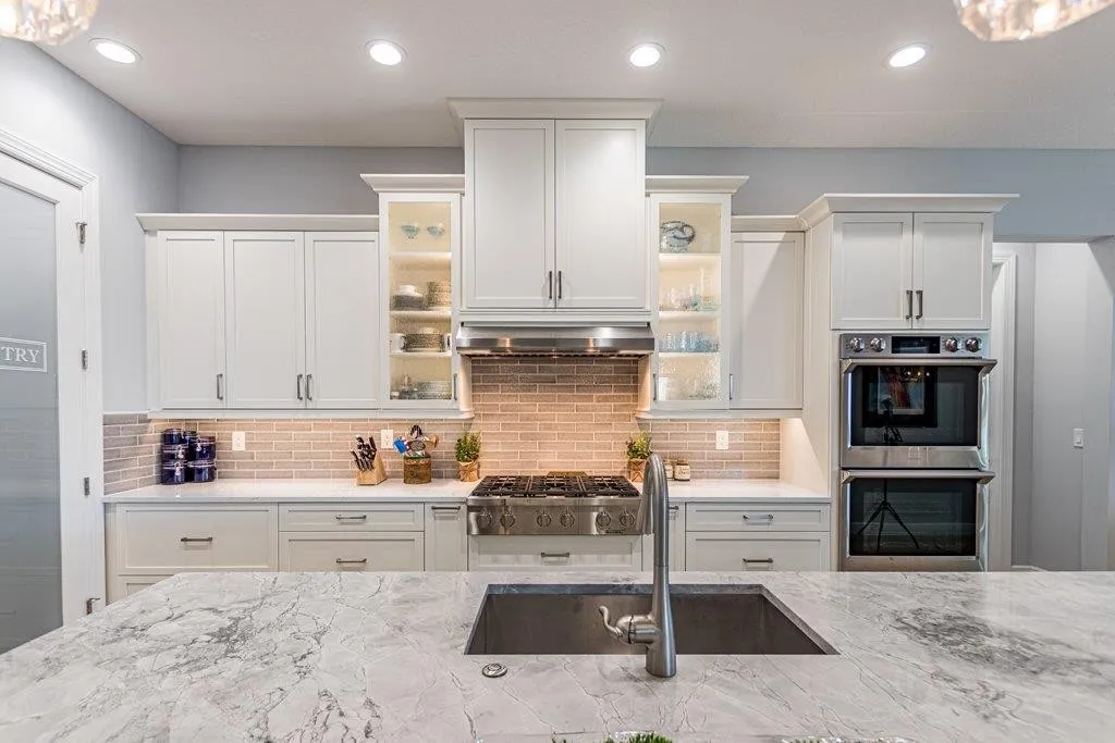 Gourmet Chef Island & Marble Waterfall