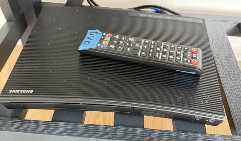 Samsung DVD player with remote control