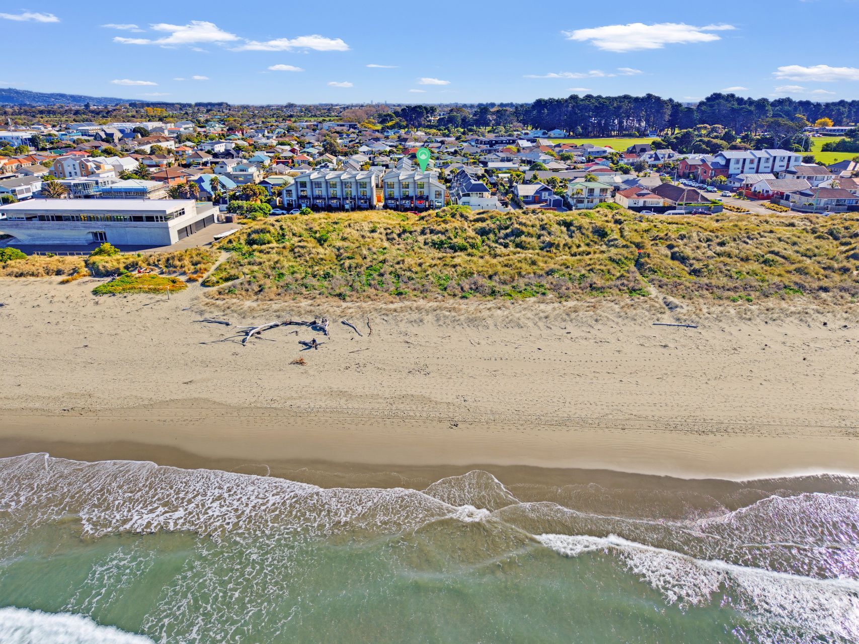 2/180 Marine Parade beachfront perspective