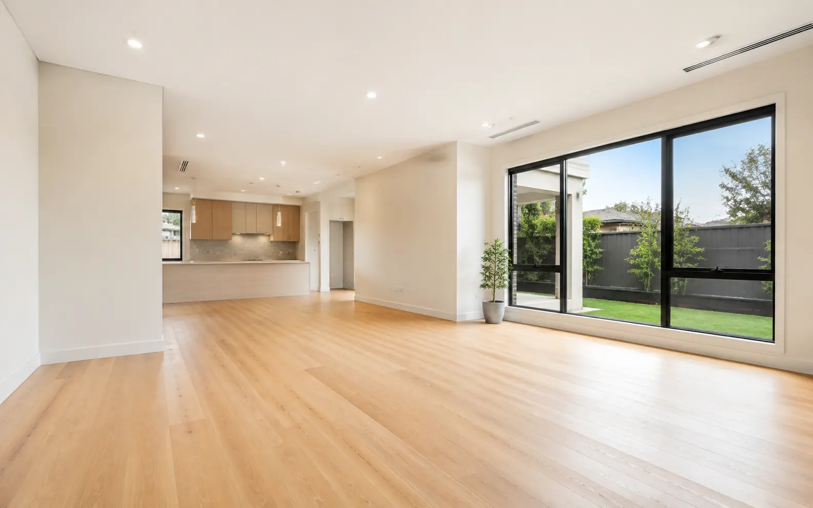Immaculate empty modern Melbourne home after end of lease cleaning