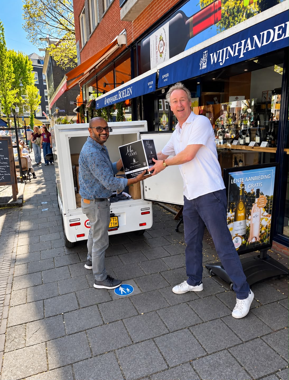Pakketten, drukwerk en promotiemateriaal