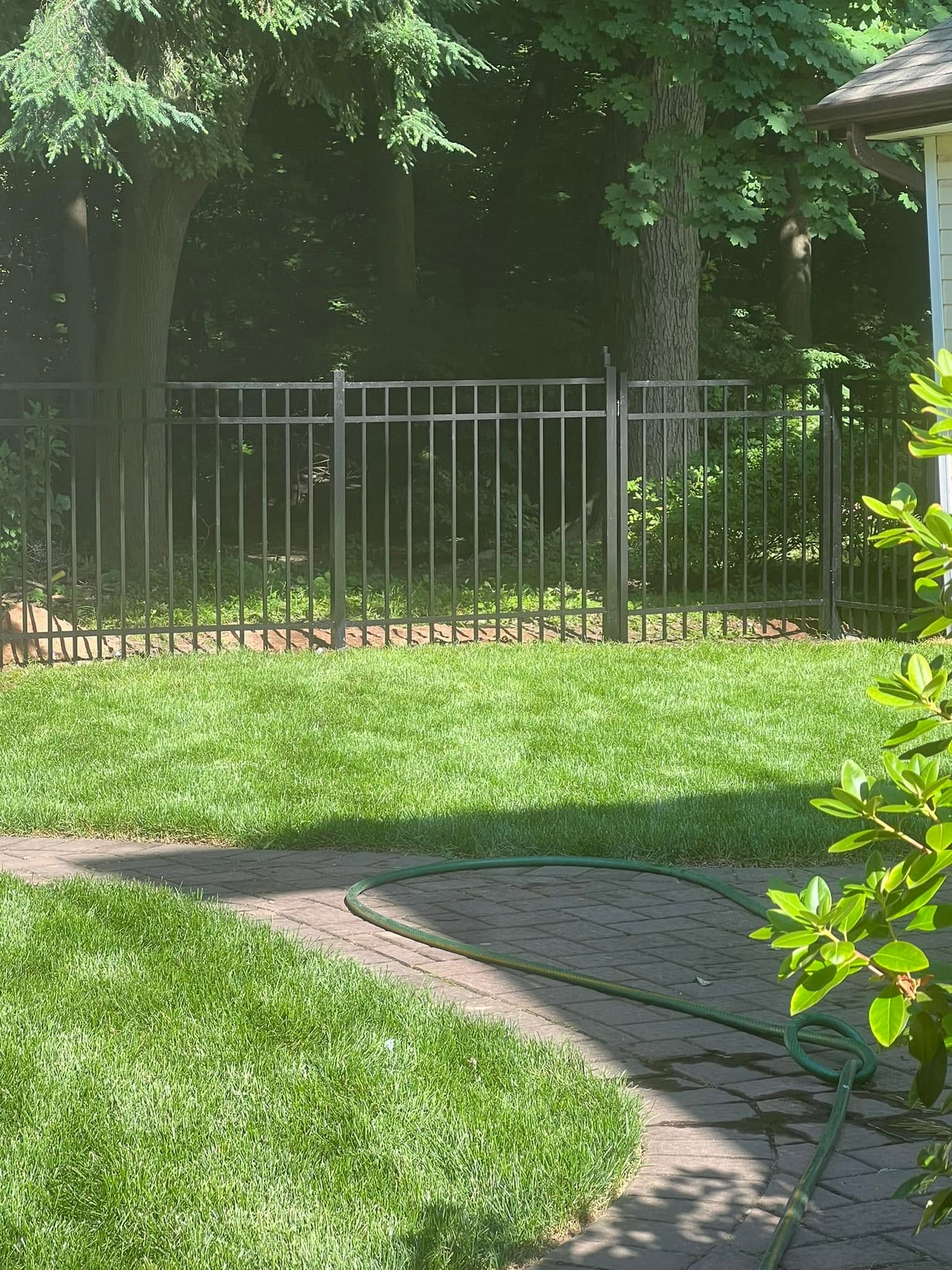 Custom Fences & Enclosures β photo 2