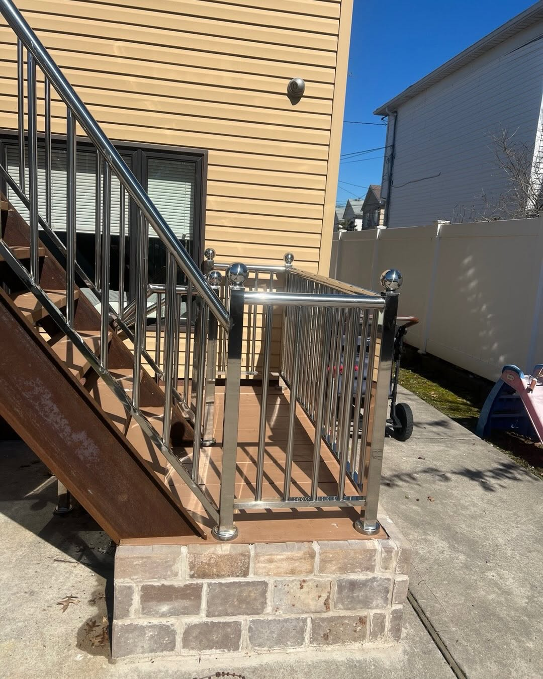 Custom Decks & Outdoor Patios β photo 3