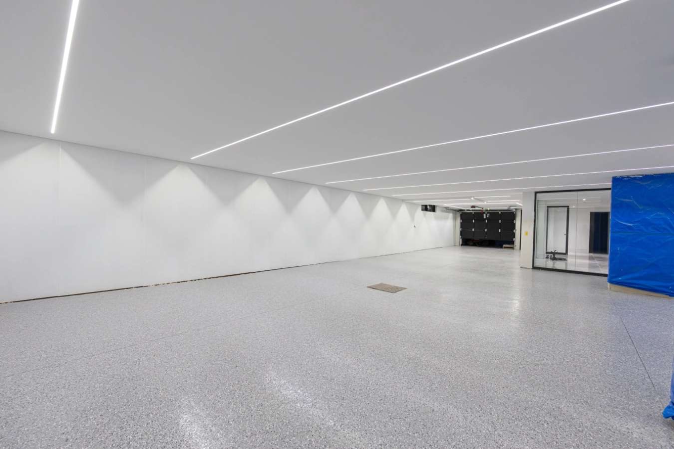 Neat floor edge finishing along the basement walls and corners