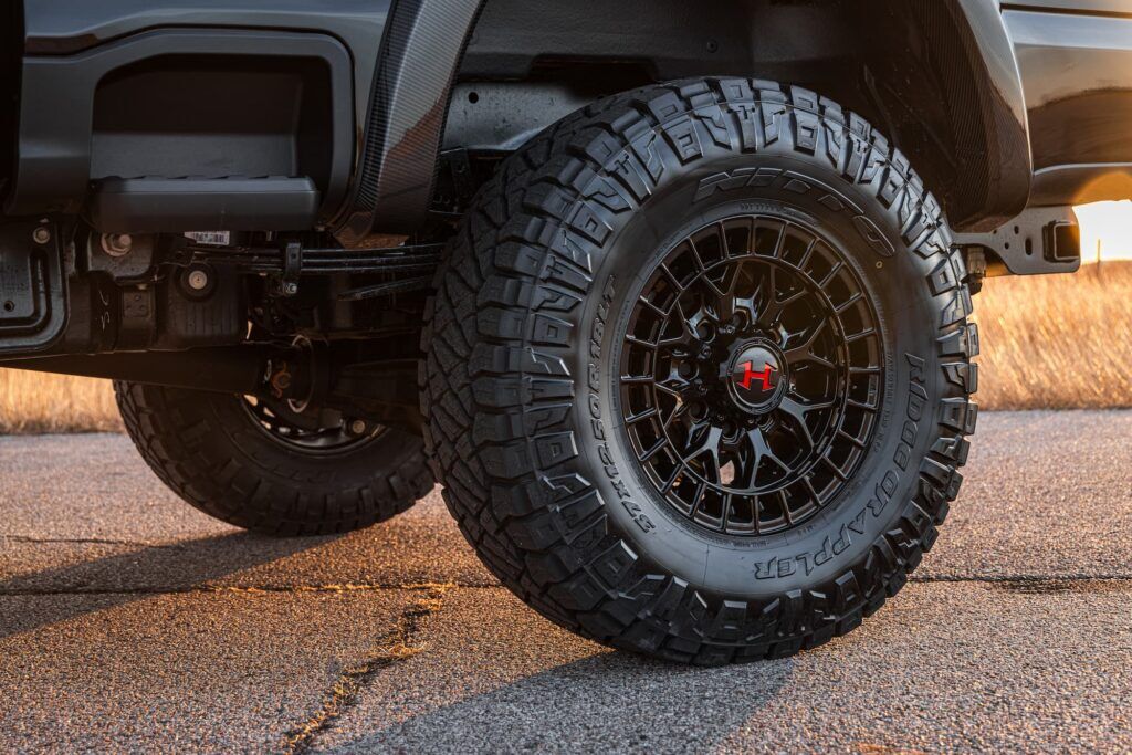 18-inch 8-lug Hennessey wheels & 37-inch off-road tires
