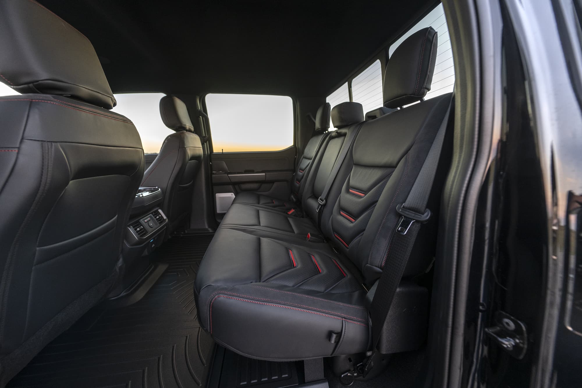 Raised Venom 800 Supercharged badging & aero details