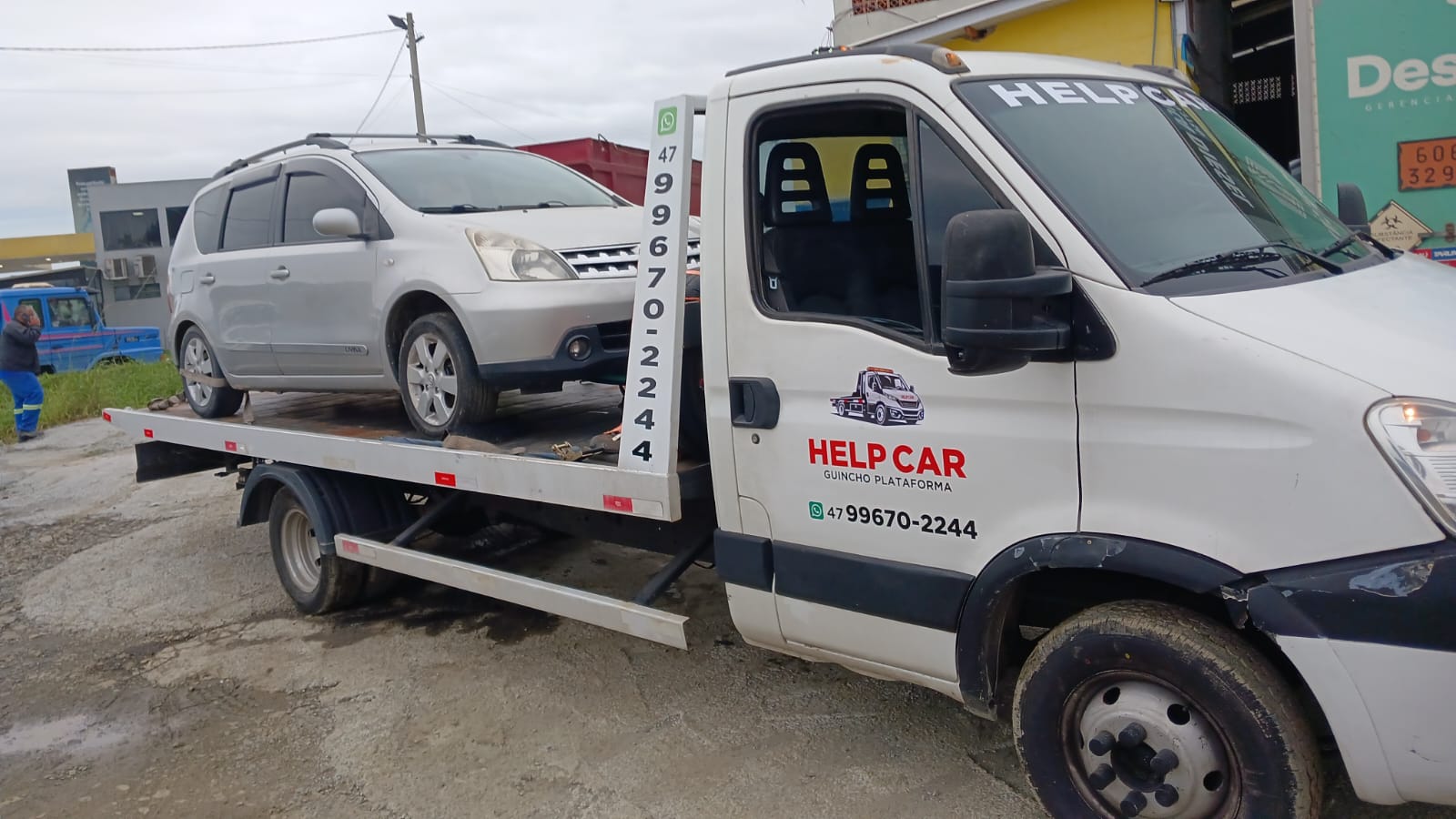 Guincho plataforma Help Car pronto para atendimento