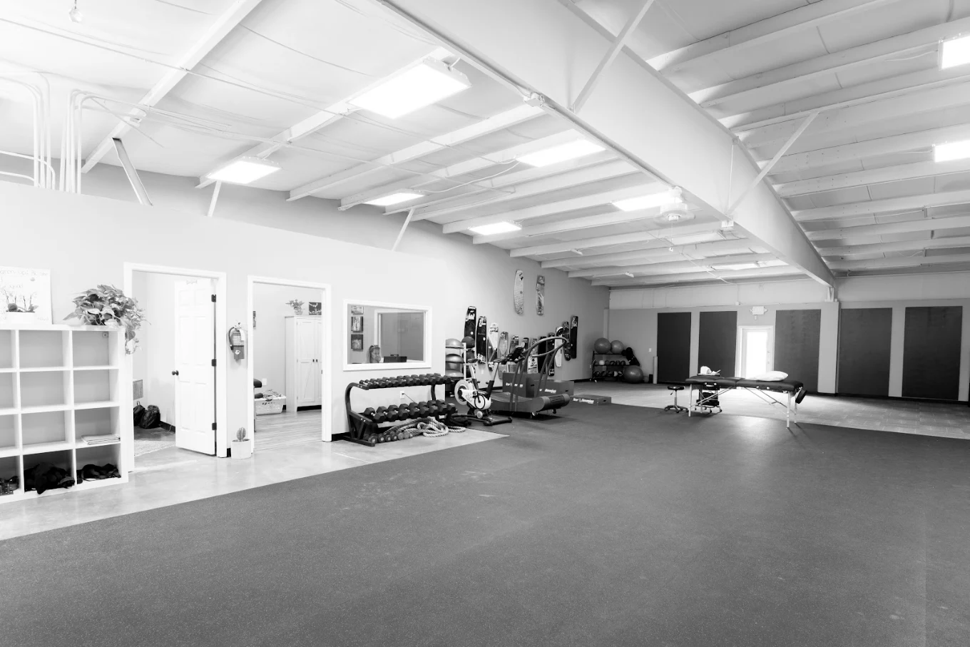 Exterior view of New Dimensions Wellness Club facility at 4470 35th St Orlando