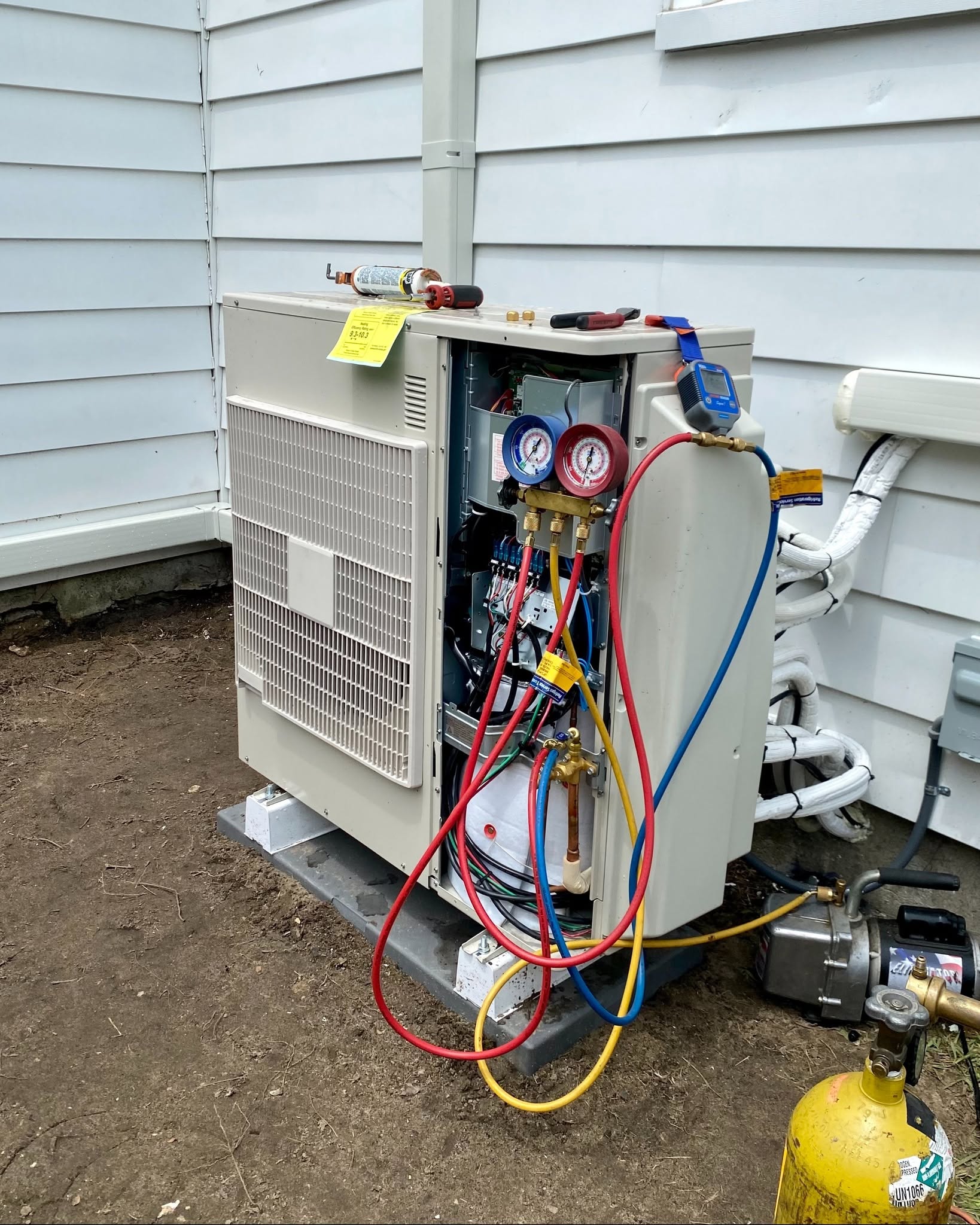 Digital Micron Gauge & Vacuum Pump Verification